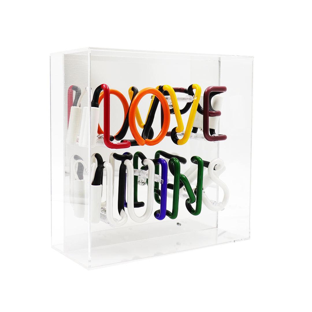 "Love Wins" Glas Neon Box - TOM NEON