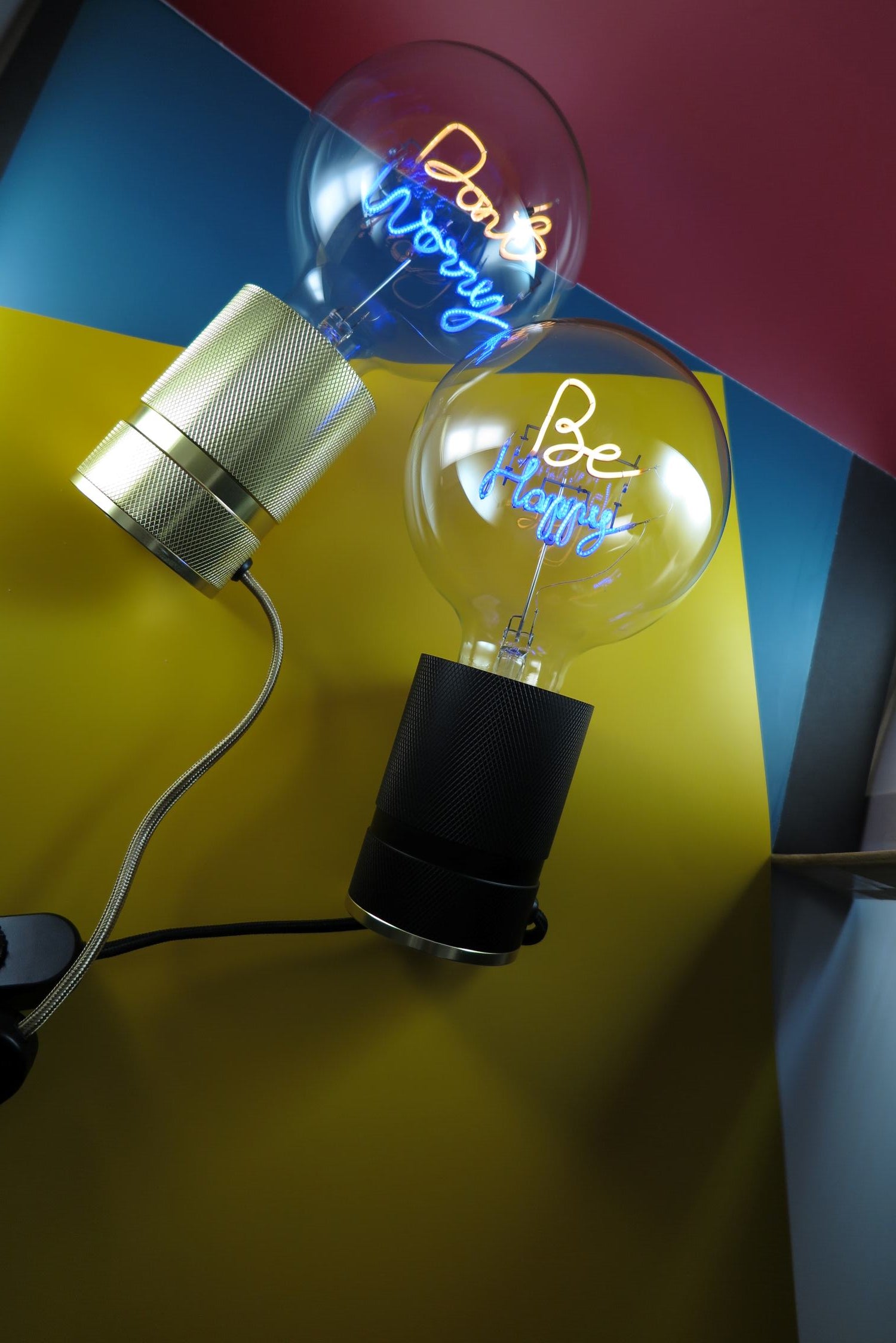 "Be Happy" LED Deko-Glühbirne – Botschaftsleuchte
