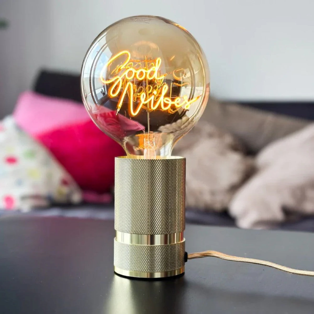 "Good Vibes" LED Deko-Glühbirne – Botschaftsleuchte