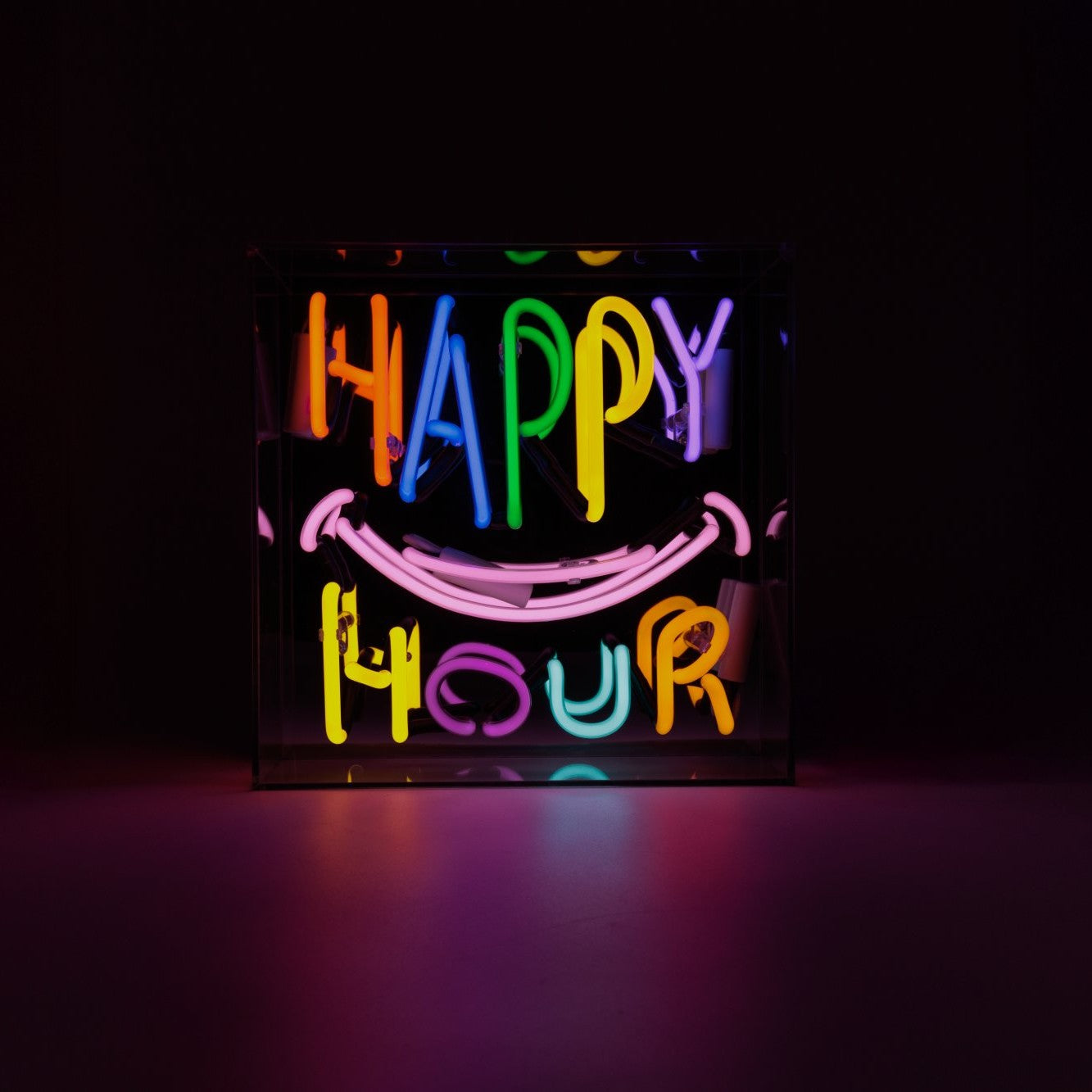 Happy Hour Glas Neon Box | Bunte Neon Dekoration mit Gute-Laune-Garantie