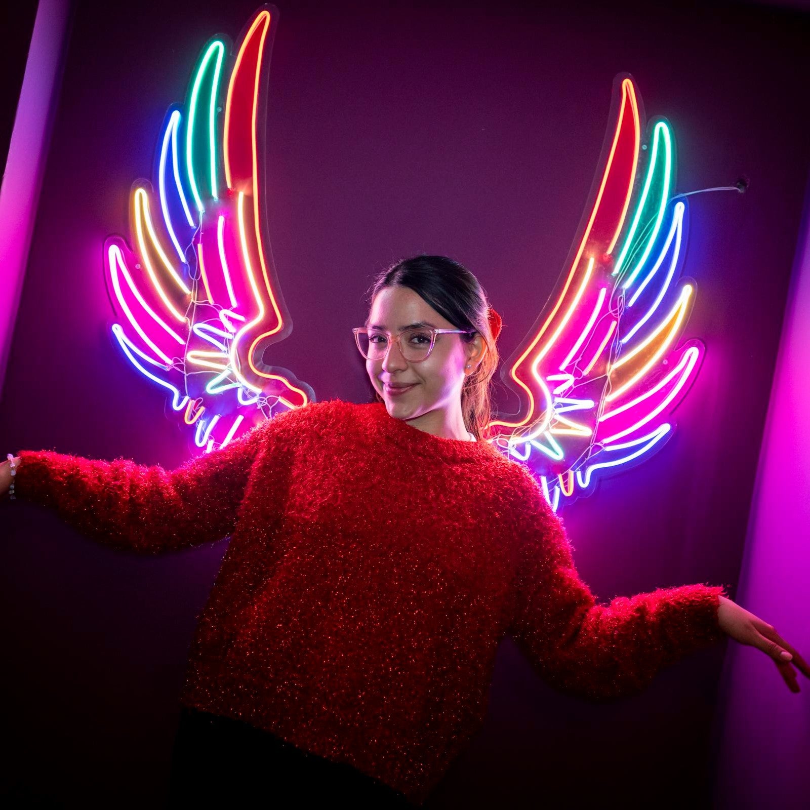 Influencer_TOM_NEON_Review - TOM NEON