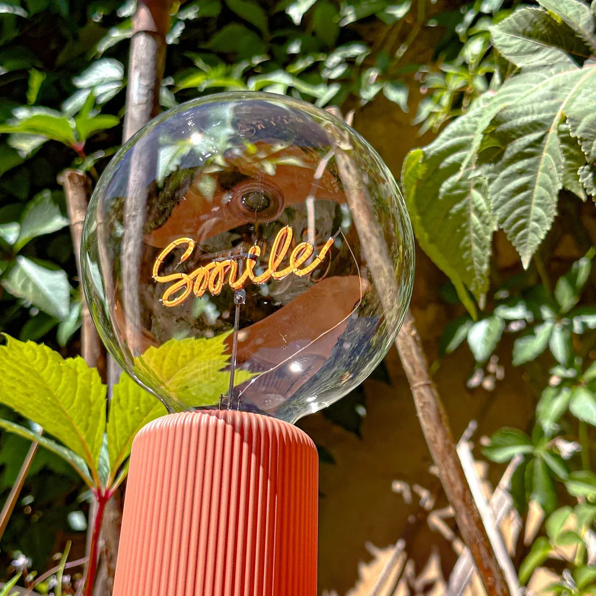 „Smile“ Akku LED Deko-Glühbirne – Botschaftsleuchte