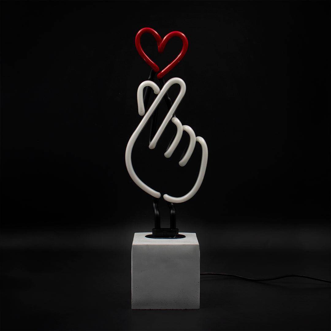 "Herz Hand" Glas Stand-Neon - TOM NEON