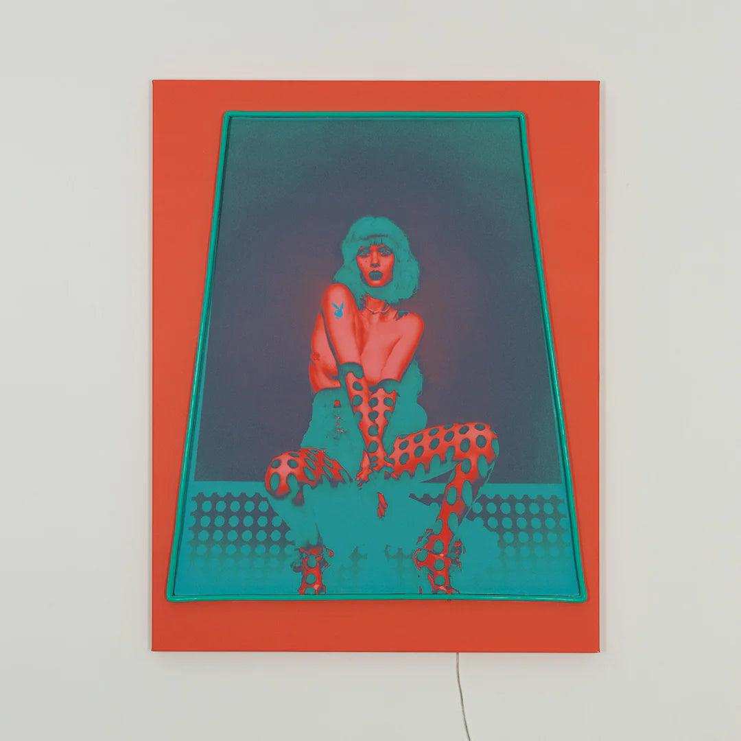 "Playmate Window" LED Neon Playboy Edition - TOM NEON