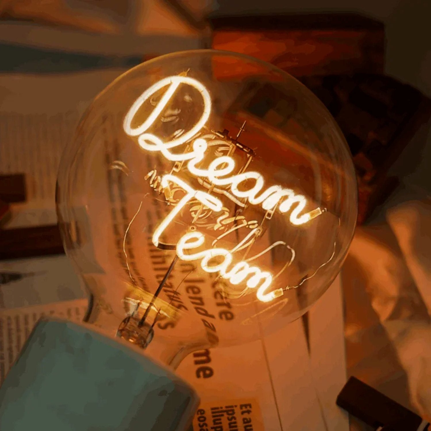 "Dream Team" LED Deko-Glühbirne – Botschaftsleuchte