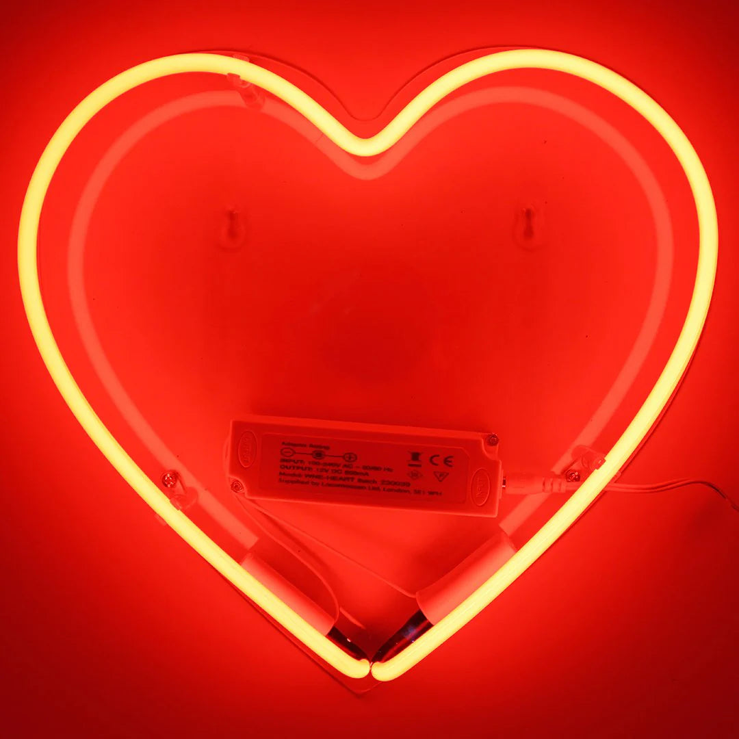 "Herz" Glas Wand Neon Schild  – Strahlendes rotes Neon Herz für romantische Wandgestaltung | Neon Sign aus Glas