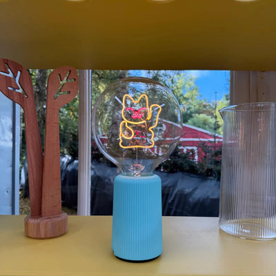 „Lucky Cat“ Akku LED Deko-Glühbirne – Detailansicht