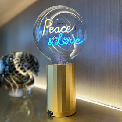 „Peace and Love“ Akku LED Deko-Glühbirne – Detailansicht