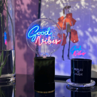 "Good Vibes" LED Deko-Glühbirne – Botschaftsleuchte