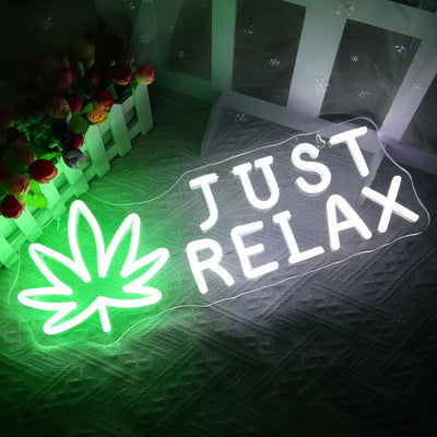 Just Relax mit Hanfblatt LED Neon Schriftzug – USB Neonschild Sign – Perfekte Geschenkidee | TOM NEON