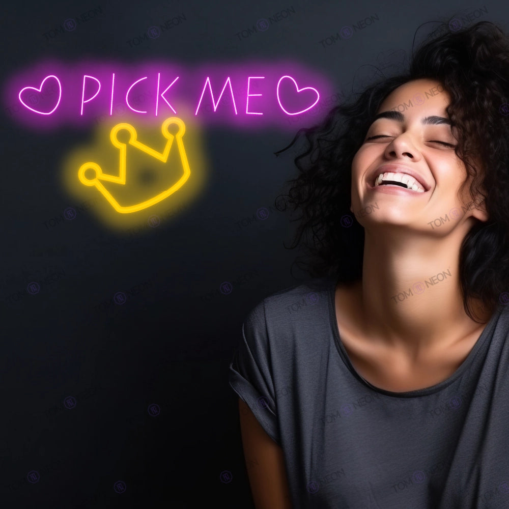 Pick Me Neon Schriftzug mit Herzen & Krone - Königliche Liebe