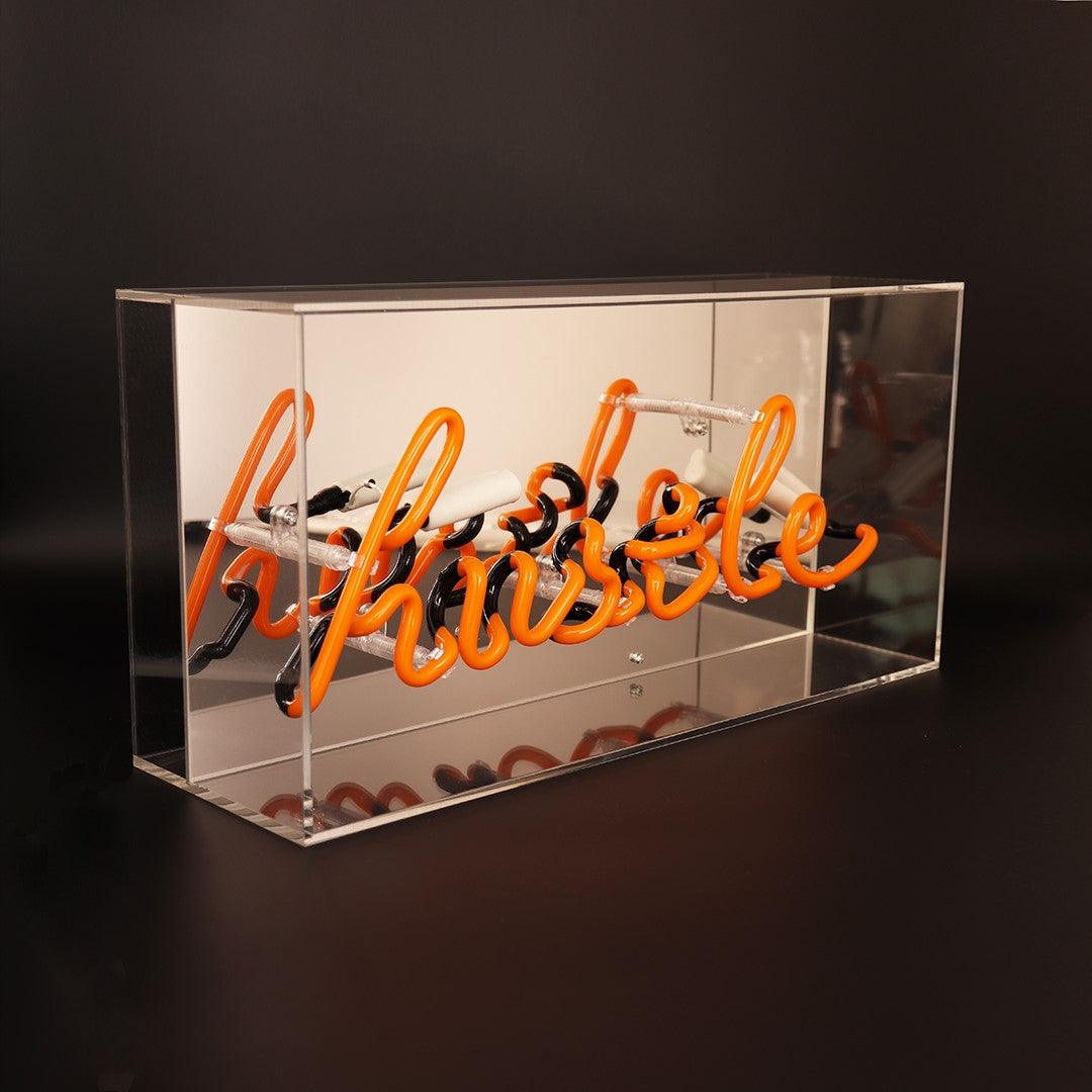 "Hustle" Glas Neon Box - TOM NEON