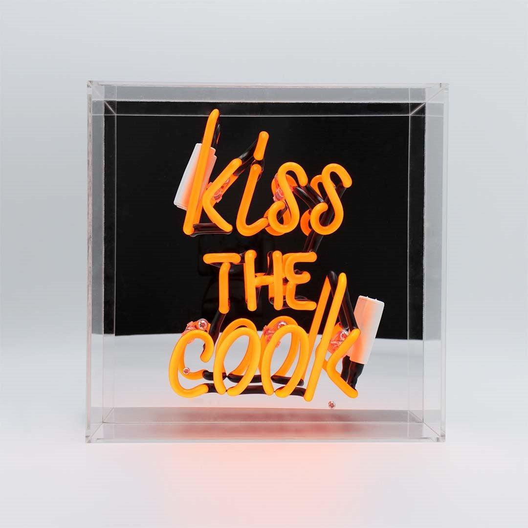 "Kiss the Cook" Glas Neon Box - TOM NEON