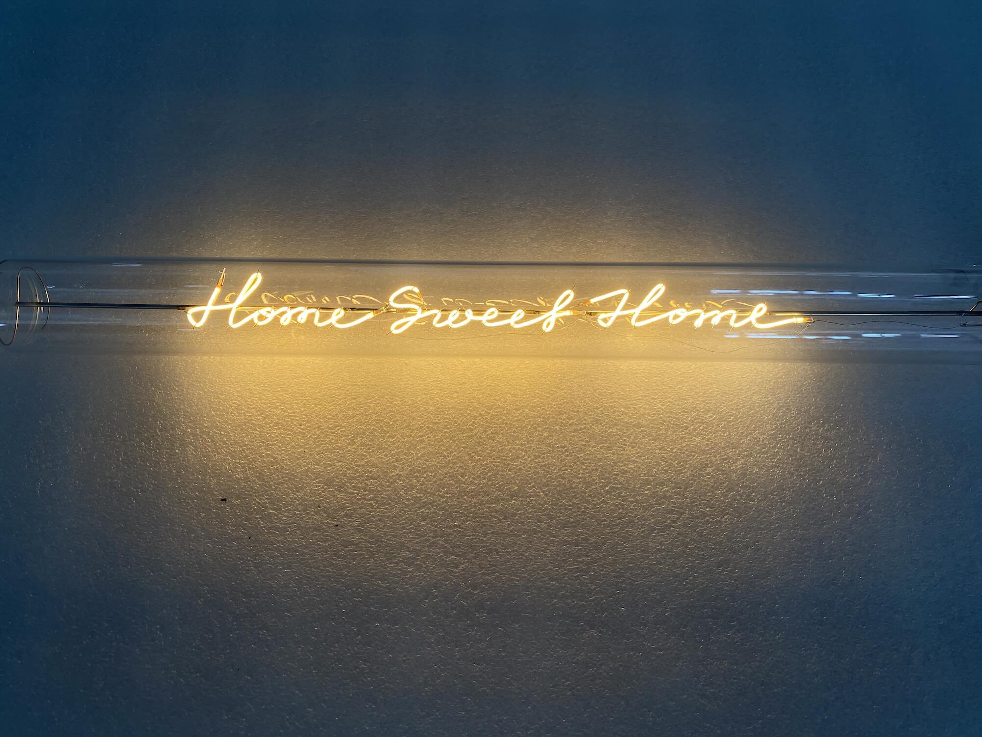 „Home Sweet Home“ Deko-Leuchtröhre – Botschaftsleuchte